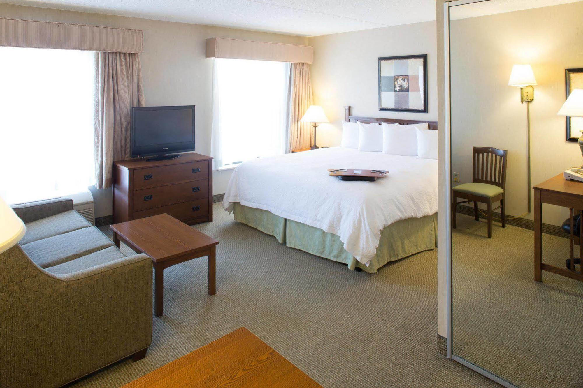 Hotel Hampton 3*
